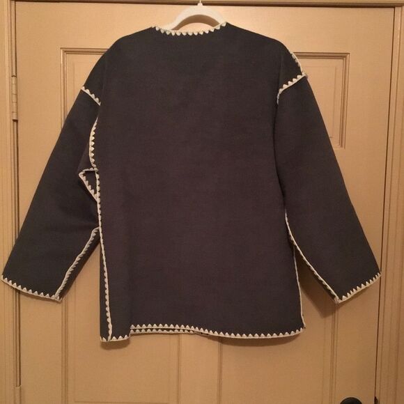 Commense Contrast Trim Gray and White Jacket - Picture 4 of 7